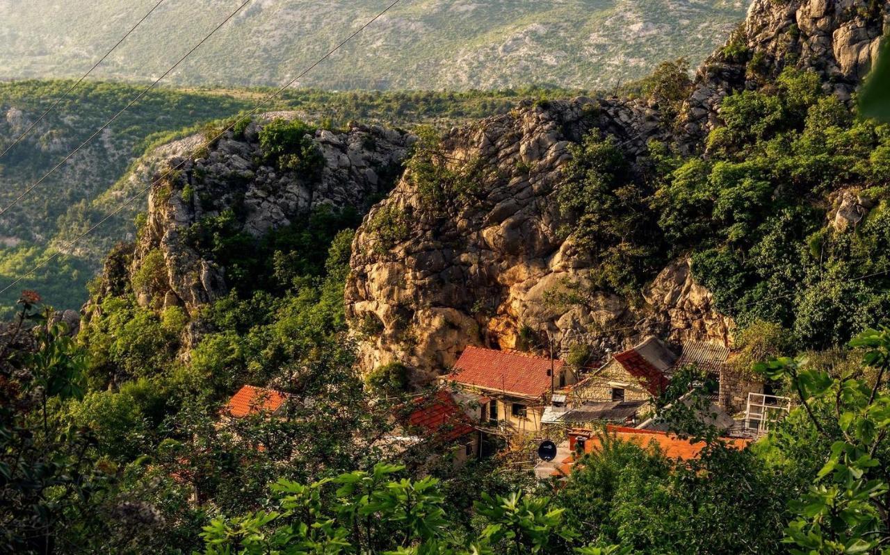 Mini Stone House Villa Omiš Buitenkant foto