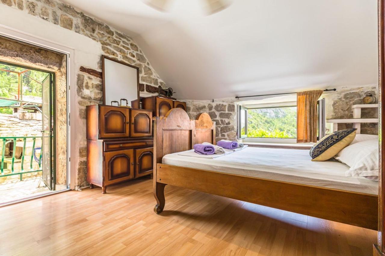 Mini Stone House Villa Omiš Buitenkant foto